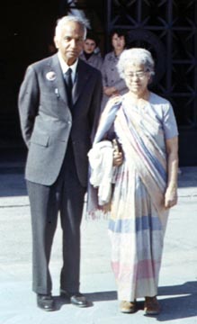 С. Чандрасекар с супругой (Армения, 1981 г.)
