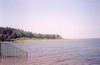 Вид на Суходольское озеро к северу от Золотого пляжа
